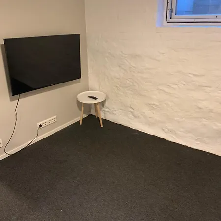 Central Studio Apt 110